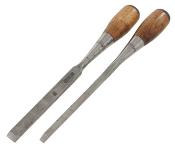 Stanley Rule & Level, No. 25: Two Clean "Everlasti Ng" Chisels