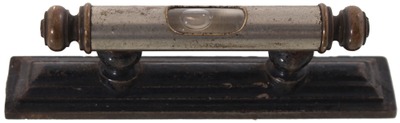 Davis L. & T. Company (Unmarked): 4" Pedestal Level