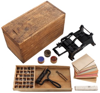 Unmarked: "The Daisy Press" Child's Printing Pre