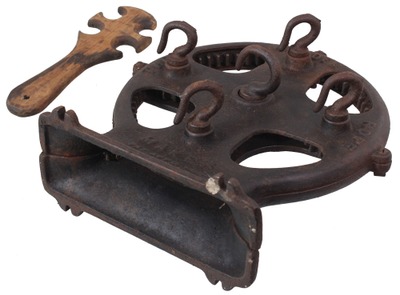 Wonder Manufacturing Company, Niles, Michigan: "The Wonder" Rope Winder