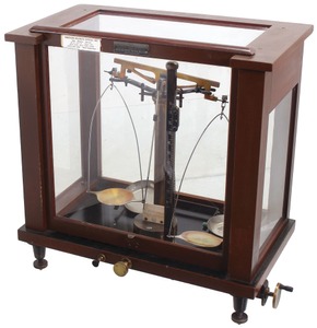 Seederer-Kohlbusch, Englewood, New Jersey: Precision Balance Scale