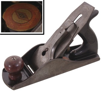 Shapleigh Hardware Company, St. Louis, Missouri, No. DE4 1/2 C: "Diamond Edge" Hvy. Smoothing Plane