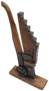 Unmarked: Massive Wooden Buggy Jack