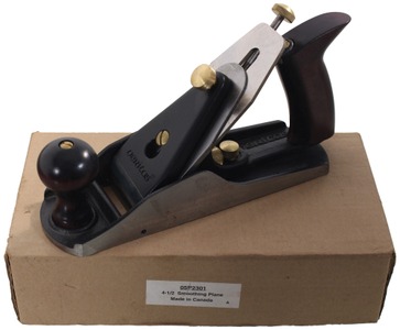 Lee Valley Tools, Ottawa, Ontario, Canada, No. 4 1/2: Extra Clean "Veritas Hvy. Smooth Plane