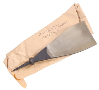Henry Taylor, Acorn Works, Sheffield, England, No. 3793: Unused 2 1/2" Sculptor's Carving Tool