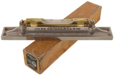 Stanley Rule & Level, No. 34 V: 8" Precision Bench Level