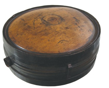 Unmarked: Early Wood Body Canteen