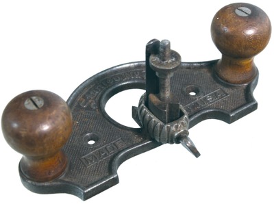 Stanley Rule & Level, No. 71 1/2: Closed Throat Router Plane