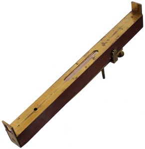 Unmarked: Mahogany & Brass Sighting Level
