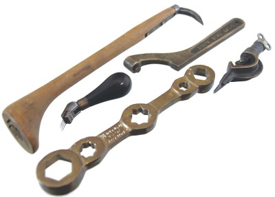 Assorted Makers: Five Intersting Small Tools