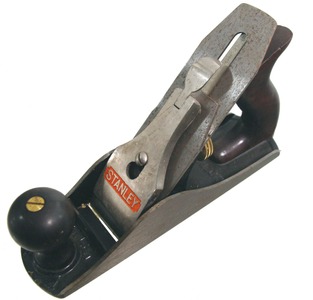 Stanley Rule & Level, No. 4 C: Corr. Bottom Smooth Plane