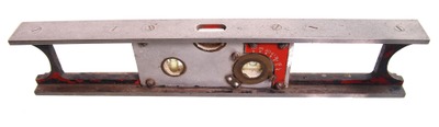 Unmarked: Unus. Cast Iron Inclinometer Level