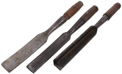 Assorted Makers: Wkg. Set Of Three Timber Framing Chisels