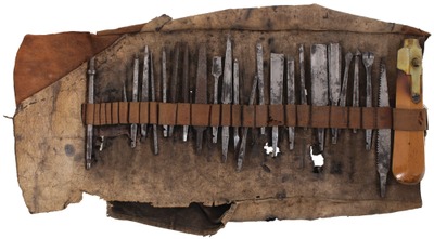 Unmarked: Classic B'wood Hdl. English Tool Handle