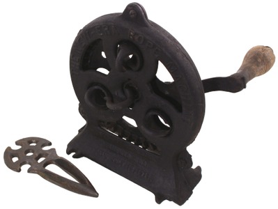 A.D. Long, Fairfield, Iowa: Early Patent Rope Winder