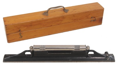 Star Bit & Tool Company, Rockford, Illinois, No. 98: "Spring Hammer" Level