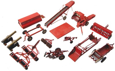 Carter Machine & Tool Company, Rockford, Illinois: Lot Of "Tru-Scale" Farm Toys