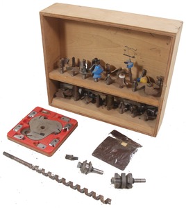 Assorted Makers: Wkg. Set Of 1/2" Shaft Router Bits