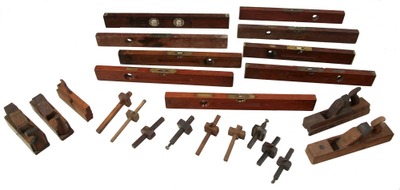 Assorted Makers: Wooden |wps, Levels Planespportunity Lot