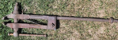 Unmarked: Classic Blacksmith's Post Vise