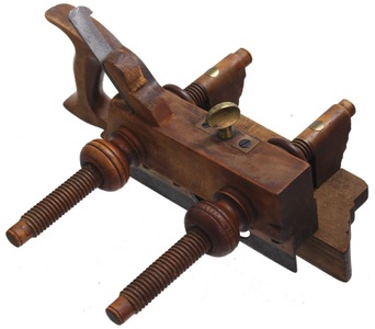 Sandusky Tool Company, Sandusky, Ohio, No. 124: Handled Beech Plow Plane