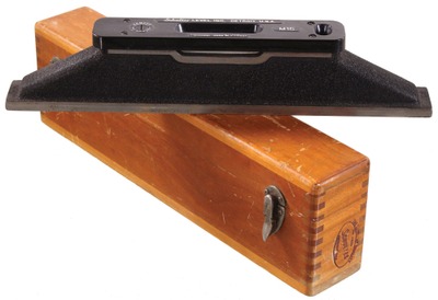 Schultes Level Co./Detroit, Mi No. M15, No. M15: Precision Engineer's 15" Spirit Level