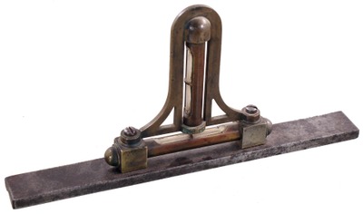 Unmarked: Unc. Combination Plumb Level