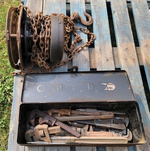 Yale & Towne, New Haven, Connecticut: Extra Clean "Spear Geared" Chain Hoist