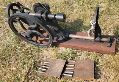 Unmarked: Extra Clean Post Mount Drill Press