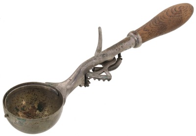 Unmarked: Classic "Disher" Typ Ice Cream Scoop