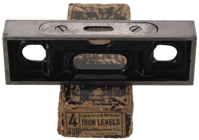 Athol Machine Company, Athol, Massachusetts, No. 435: 4" Cast Iron Plumb & Level