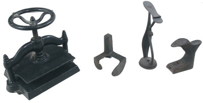 Unmarked: Extra Large Size Cast Iron Items
