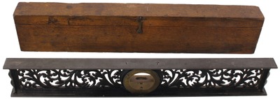 Davis L. & T. Company (Unmarked): 18" Cast Iron Inclinometer Level