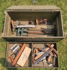 Unmarked: Hinge Top Wdwkg. Tool Box