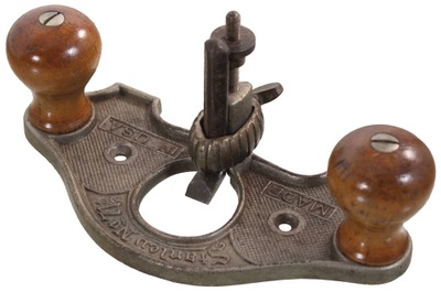 Stanley Rule & Level, No. 71 1/2: Closed Throat Router Plane