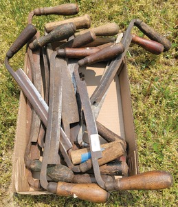 Assorted Makers: Trad. Avoca Dozen Draw Knife Lot