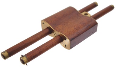 Unmarked: Unus. Dbl. Stem Walnut Marking Gauge