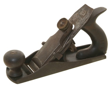 Standard Rule Company, No. 4: Solon Rust Patent Smoothing Plane