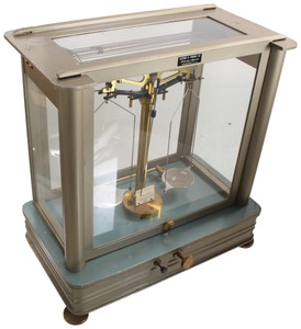 Arthur H. Thomas Company, Philadelphia, Pennsylvania: Precision Laboratory Scale