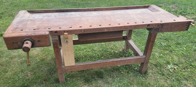 Unmarked: Classic Cabinet Mkr. Work Bench