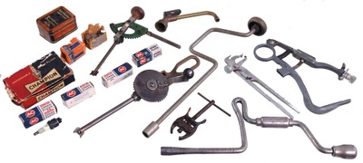 Assorted Makers: Early Automotive Items Opportunity Lo