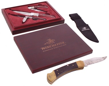 Winchester Repeating Arms Company, New Haven, Connecticut, No. 208: Limited Edition Set Of 3 Knives