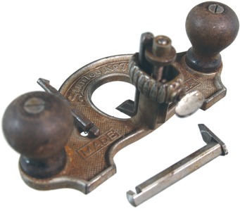 Stanley Rule & Level, No. 71 1/2: Closed Throat Router Plane