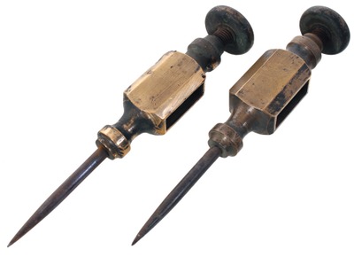 Unmarked: Massive Pair Of Cast Brass Trammel