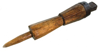 Unmarked: Early Wooden "Denglestock"