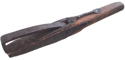 Unmarked: Early Hand Forged Cooper's Hoop Dog