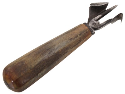 Unmarked: Rare Horn Handle Race Knife