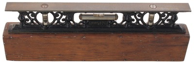 Williamsburg Manufacturing Company, Williamsburg, Massachusetts: Cast Iron Plumb & Level