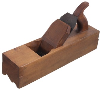 E.W. Carpenter, Lancaster, Pennsylvania: Extra Clean Hdld. Cornioce Molding Plane