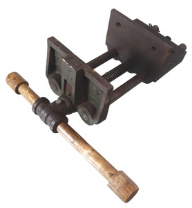 Abernathy Vise & Tool Company, Chicago, Illinois: Patent "Roller Jaw" Woodworking Vise